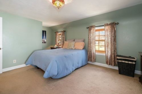 119 Bridle Path Rd, Springfield MA 01118-1846 exterior