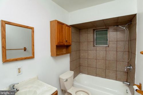 1407 Liberty St, Trenton NJ 08629-2214 exterior