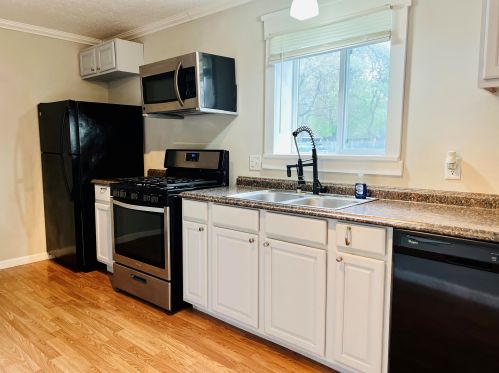 5007 Keyes Dr, Kalamazoo MI  49004-1572 exterior