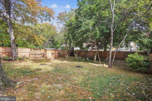 1314 Crawford Dr, Rockville MD 20851-1714 exterior