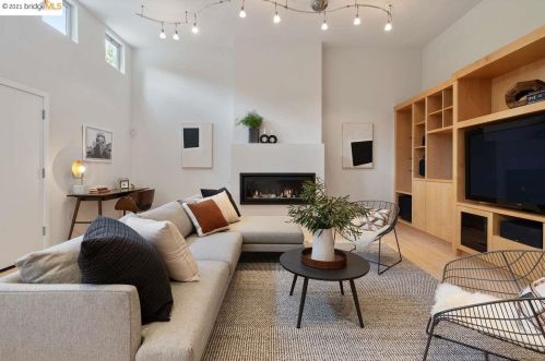 6 Dorothy Pl, Berkeley CA 94705-1613 exterior