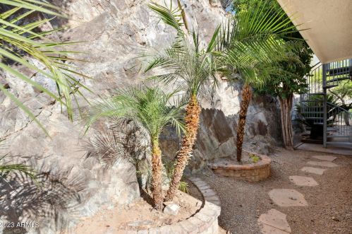 10401 Central Ave, Phoenix AZ 85020-1053 exterior