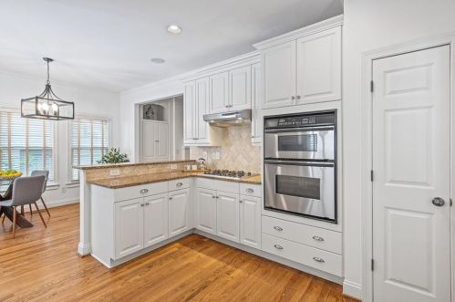 1371 Edmund Ct, Atlanta GA  30306-2236 exterior