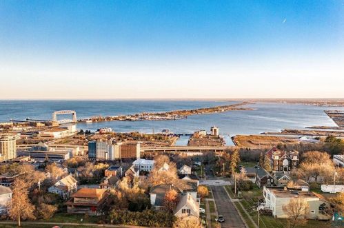 325 8th Ave, Duluth MN 55802-2606 exterior