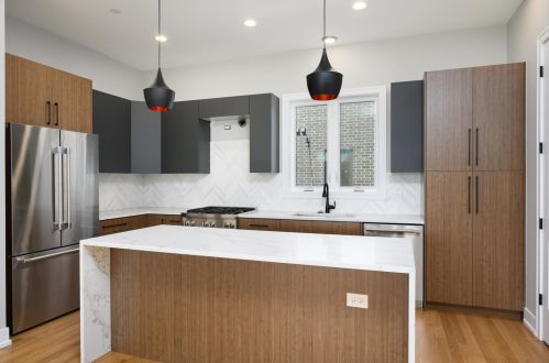 3224 Shields Ave, Chicago IL 60616-3602 exterior