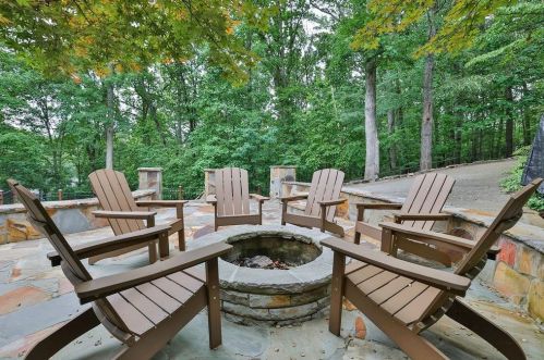 8069 Kenstone Ct, Atlanta GA 30350-4160 exterior