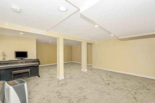 31 New Jersey St, Huntington Station NY 11746-6852 exterior