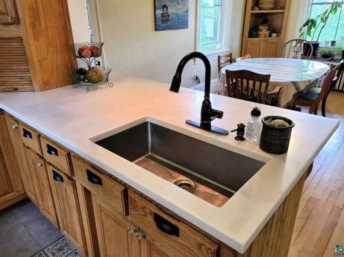 2021 4 St, Duluth MN 55805-1873 exterior