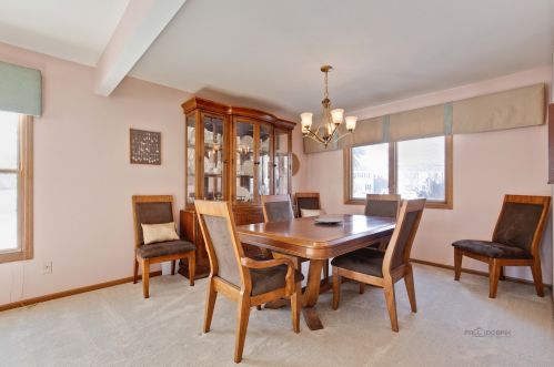 1404 Candlewood Dr, Bull Valley IL 60014-8964 exterior