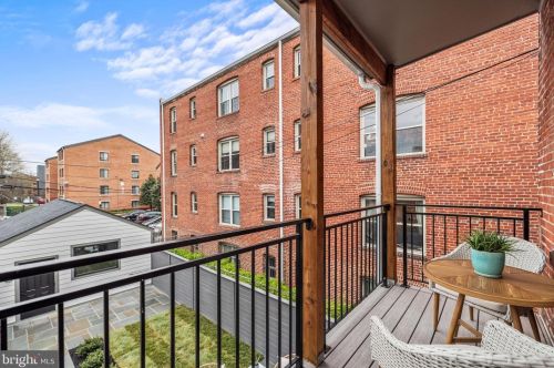 1451 Chapin St, Washington DC  20009-4510 exterior