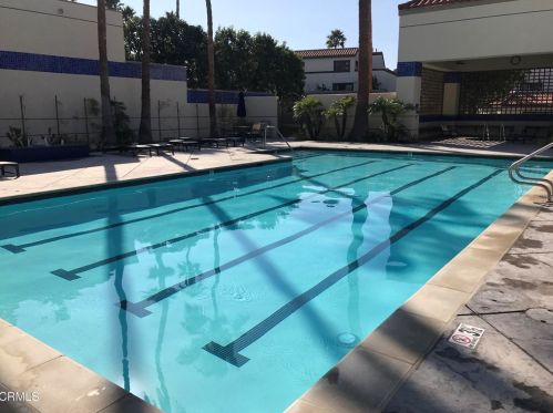 4687 San Sebastian Dr, Oxnard CA  93035-3644 exterior