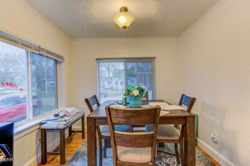 528 Creston St, Meskegon MI 49442-2262 exterior