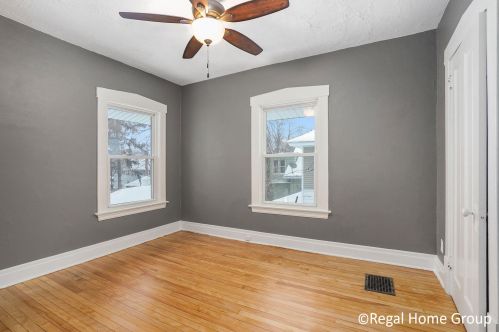 328 Valley Ave, Grand Rapids MI 49504-5471 exterior