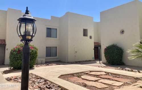 4747 14th St, Phoenix AZ  85014-3767 exterior