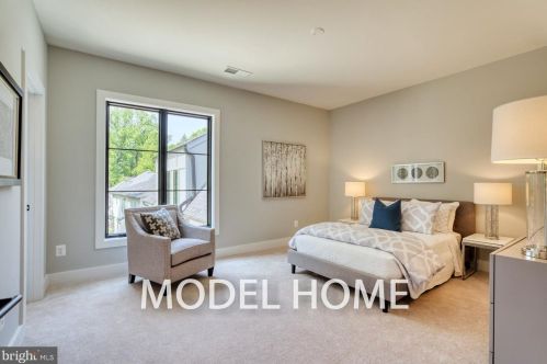 1100 Balls Hill Rd, Mc Lean VA 22101-2039 exterior