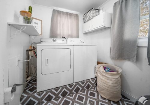 214 Woodward Ave, Big Rapids MI  49307-1750 exterior