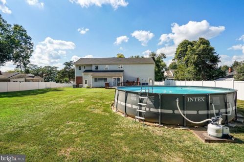 5247 Mitchell St, Alexandria VA 22312-2126 exterior