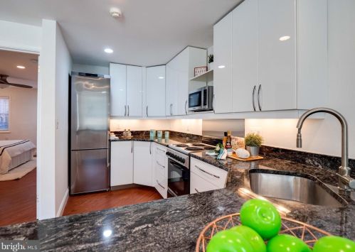 1006 C St, Washington DC 20002-6286 exterior