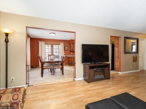 1889 Edgerton St, Saint Paul MN 55117-2447 exterior