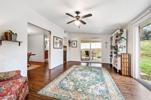 4643 Mckee Dr, Pittsburgh PA  15236-2445 exterior