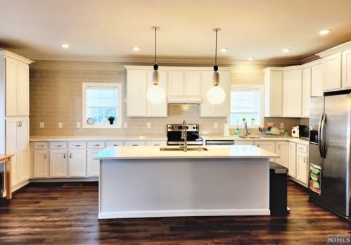 541 John St, Teaneck NJ  07666-5340 exterior