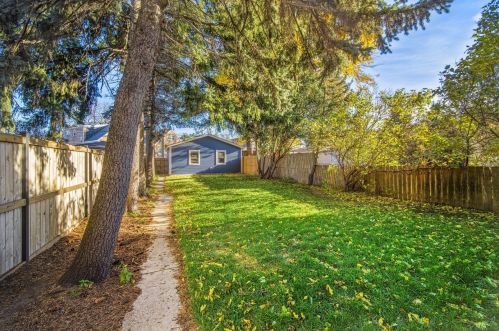 5821 Napoleon Ave, Chicago IL  60631-2624 exterior