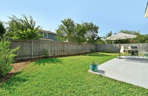 4537 Corran Fry Loop, Austin TX 78749-1117 exterior