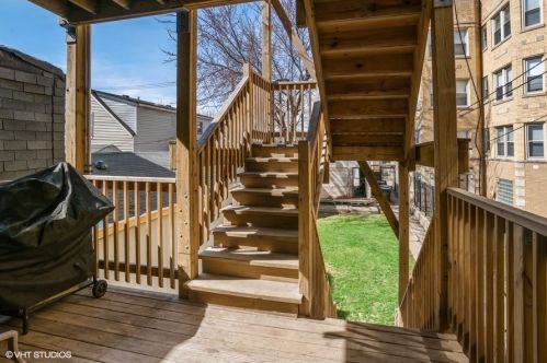 1242 Lawndale Ave, Chicago IL 60655-3315 exterior