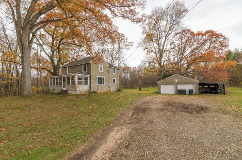 6711 Owen Dr, Kalamazoo, MI 49009-8859