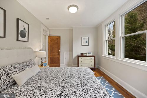 1700 Hobart St, Washington DC 20009-3705 exterior