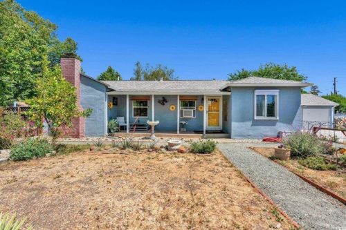 2300 Crescent Dr, Concord, CA 94520-1916