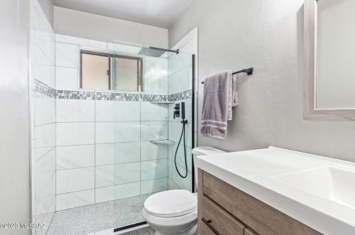 1202 Brown Ave, Tucson AZ  85710-7308 exterior