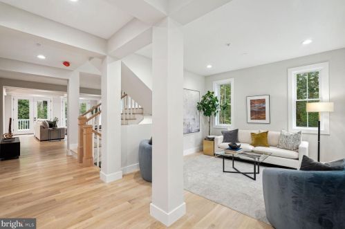 10601 Greenacres Dr, Silver Spring MD 20903-1214 exterior