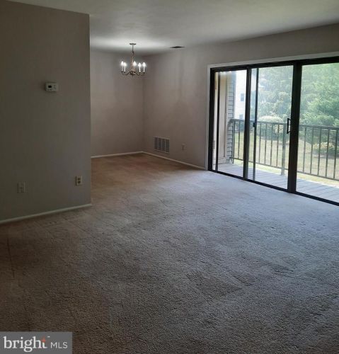 122 Wyndham Pl, Trenton NJ  08691-3128 exterior