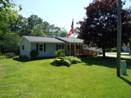 3211 Macarthur Rd, Meskegon MI  49442-1624 exterior