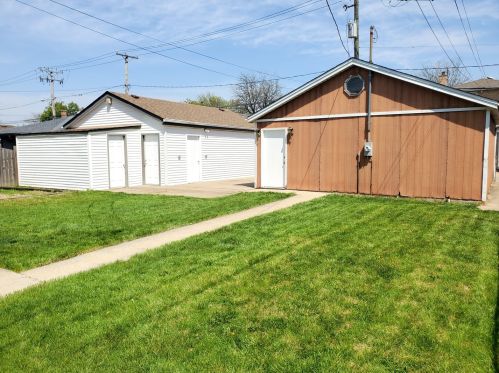 6219 Nagle Ave, Chicago IL 60638-4207 exterior