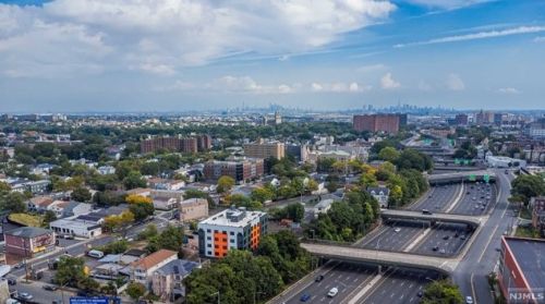 15 13th St, Newark, NJ 07107-1505