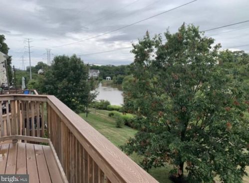 3405 Governors Crest Ct, Alexandria VA  22310-2337 exterior