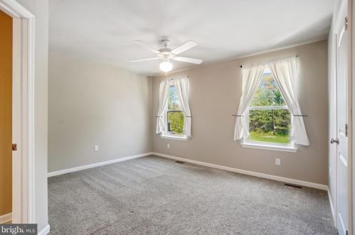 113 High Pointe Dr, Hummelstown PA 17036-8104 exterior