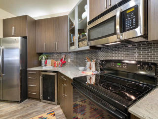 2627 Live Oak St, Dallas TX  75204-5727 exterior