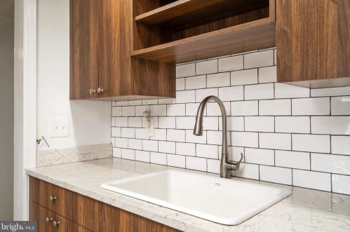 28 Chestnut St, Princeton NJ 08542-3806 exterior