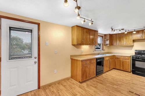 1255 Chestnut St, Monaca PA 15061-1042 exterior