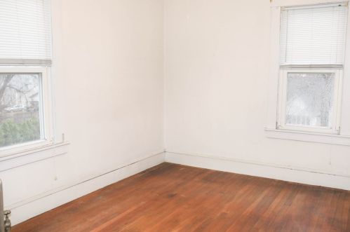 74 Hilton St, Chicopee MA 01020-3552 exterior