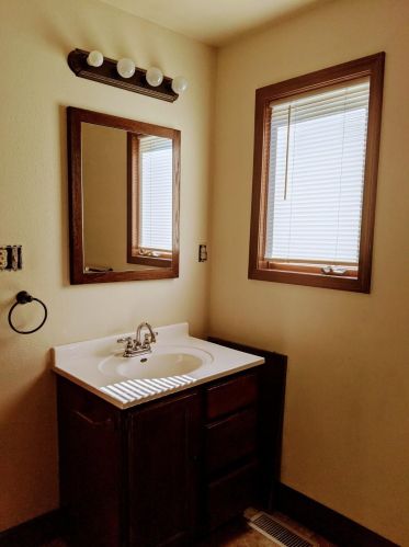 866 13 St, Manitowoc WI 54220-5103 exterior