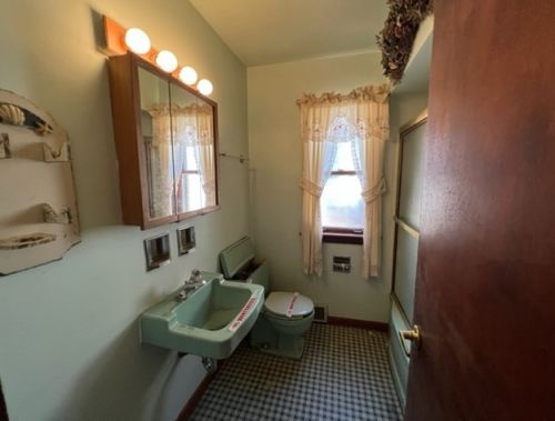 14317 Wallace Ave, Chicago IL 60827-1145 exterior