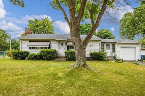 135 Lloyd Ave, Springfield, MA 01119-1619