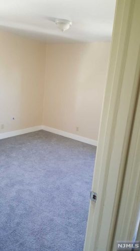 5 May Ter, Maplewood NJ  07040-3701 exterior