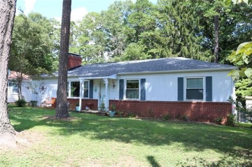 1546 Meadowbrook Ln, Gastonia, NC 28052-5224