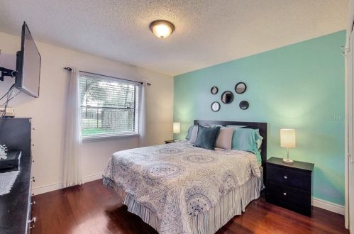 3616 Falling Leaf Ln, Orlando FL 32810-2268 exterior