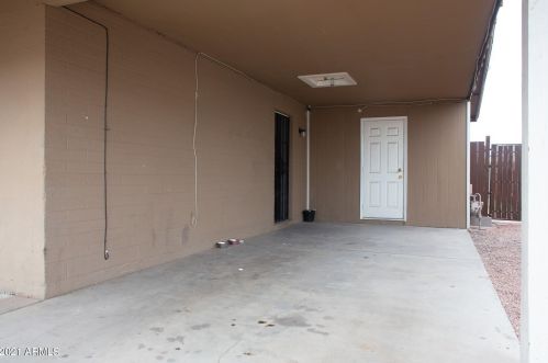 1818 50 Dr, Phoenix AZ 85031-1324 exterior